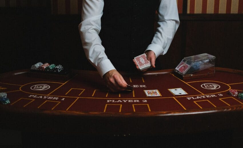 Brasileiros estão usando IA para aperfeiçoar estratégia usada em blackjack online